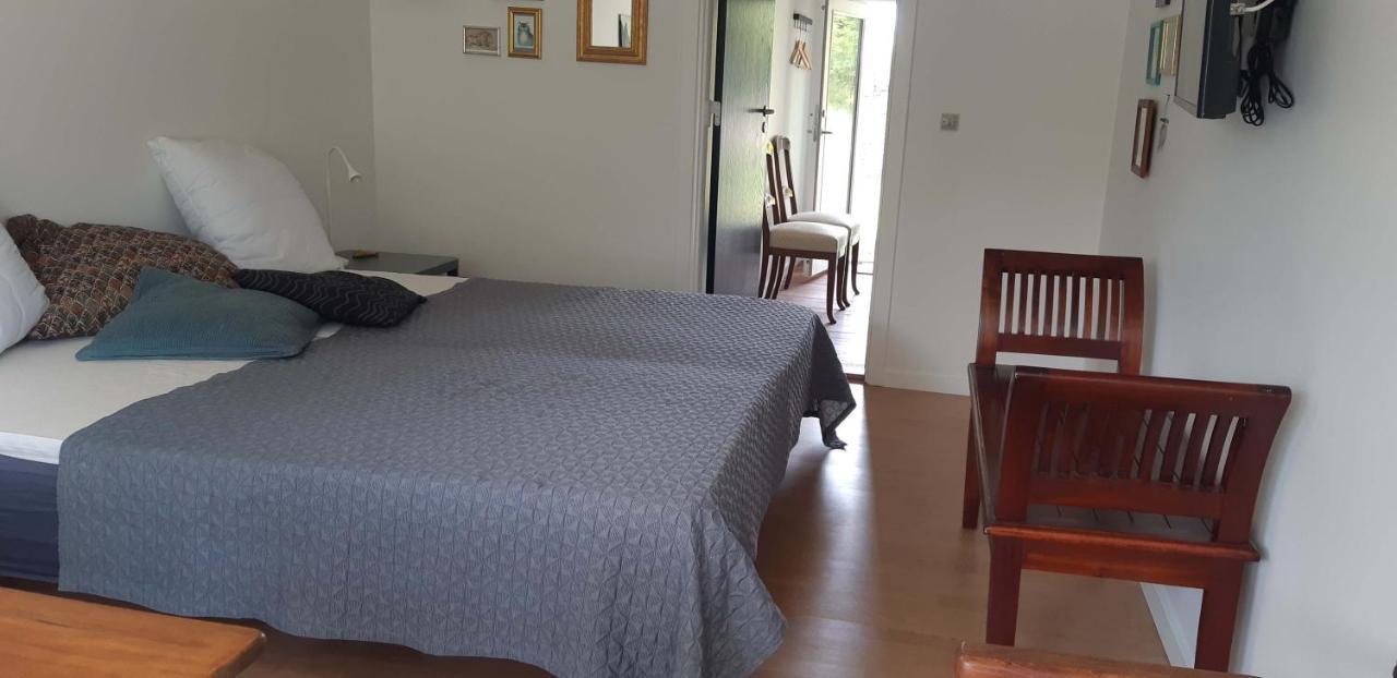 Karens Bakke 2 Bed and Breakfast Glesborg Buitenkant foto